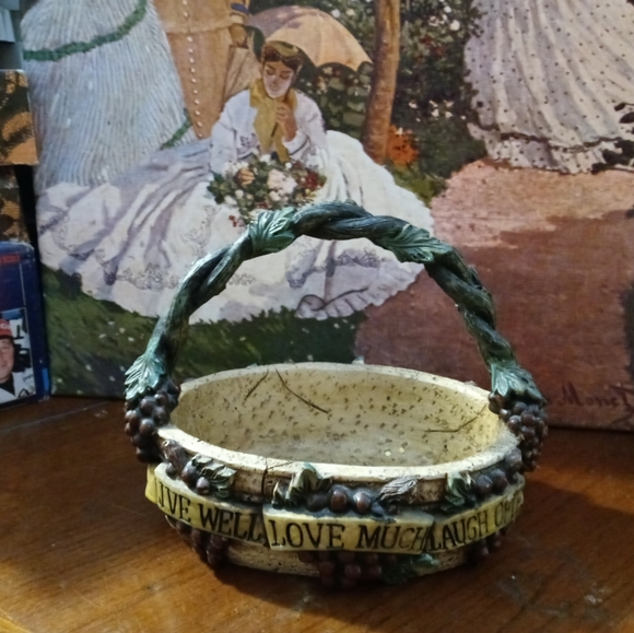 San Francisco Music Co.Bench Music Box &Tyndale- Ceramic Heavy Basket Vintages. - Picture 2 of 16